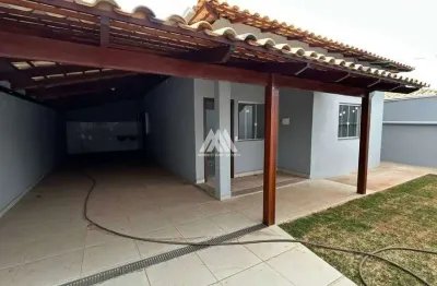 Alugo casa com 3 quartos em itatiaiuçu com excelente localização!