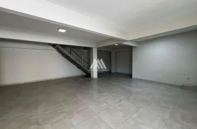 Alugo loja comercial ampla com 135m² em excelente localização - itaúna/mg!