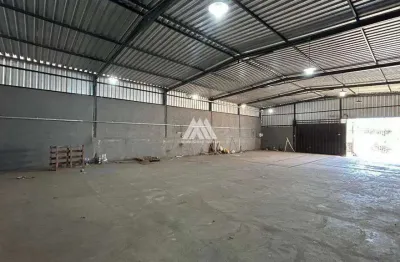 Alugo galpão comercial com 240m², amplo espaço e ótima localização!!
