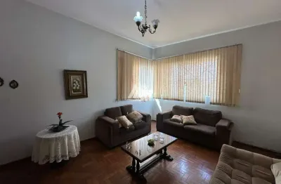 Casa com 5 quartos para alugar no Padre Eustáquio, Itaúna 