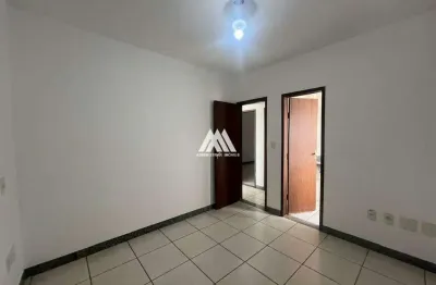 Cobertura com 4 quartos para alugar na Vila Nazaré, Itaúna 