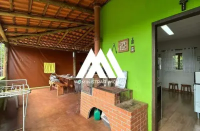 Vendo chácara com 1.000m² em Itatiaiuçu com excelente localização!