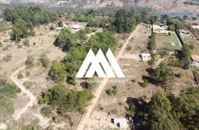 Vendo chácara com 1.000m² em Medeiros com excelente localização!