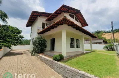 Casa com 3 quartos à venda no centro, rodeio , 173 m2 por r$ 620.000