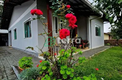 Casa com 3 quartos à venda no Estados, Indaial , 99 m2 por R$ 690.000