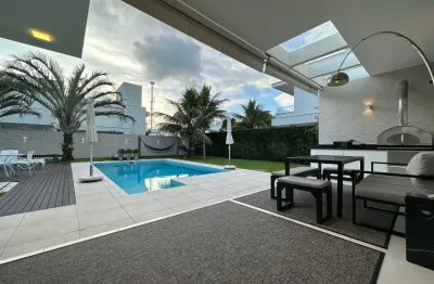 Casa com 3 dormitórios à venda, 266 m² por r$ 6.390.000,00 - jurerê internacional - florianópolis/sc