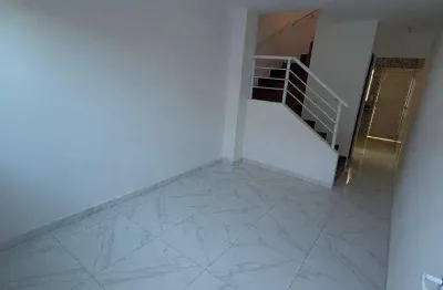 Sobrado com 2 dormitórios à venda, 57 m² por r$ 315.000,00 - caiçara - praia grande/sp