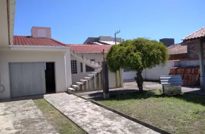 Ótima localização – casa com 3 dormitórios – recife – tubarão