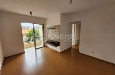 Apartamento com 3 quartos para alugar na Rua Professor João Falarz, 719, Orleans, Curitiba