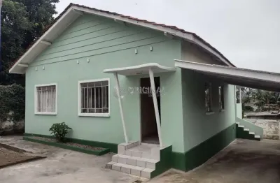 Casa com 3 quartos para alugar na Rua Sergipe, 1646, Guaíra, Curitiba