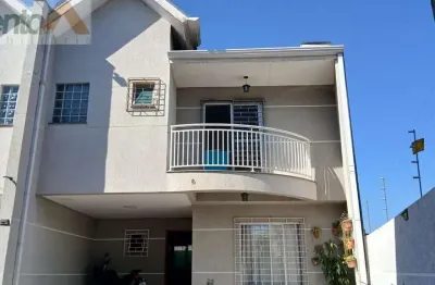 Casa com 3 quartos à venda na Rua Maria Bertoja Rivabem, Vila Ferrari, Campo Largo