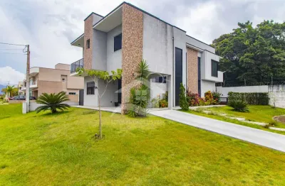 Casa assobradada à venda , 4 quarto(s),  sendo 3 suíte(s)  no bairro bougainville residencial iv, 1000 metros da praia, peruíbe-sp