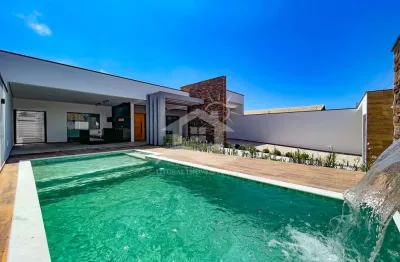Casa térrea com piscina à venda com piscina, 3 quarto(s),  sendo 2 suíte(s)  no bairro jardim beira mar, 250 metros da praia, peruíbe-sp