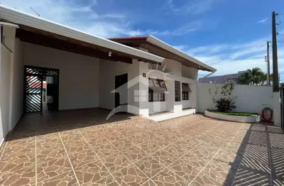 Casa térrea com edícula à venda , 3 quarto(s),  sendo 1 suíte(s)  no bairro josedy, 100 metros da praia, peruíbe-sp