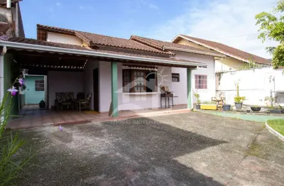 Casa térrea com piscina à venda com piscina, 2 quarto(s),  sendo 1 suíte(s)  no bairro jardim peruíbe, 1800 metros da praia, peruíbe-sp