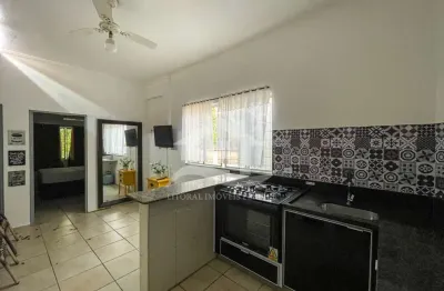 Apartamento sobreloja à venda , 1 quarto(s),  sendo 0 suíte(s) (sobreloja) no bairro centro, 500 metros da praia, peruíbe-sp