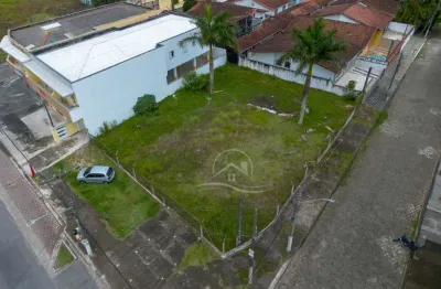 Terreno amplo à venda , ,   no bairro jardim imperador, 600 metros da praia, peruíbe-sp