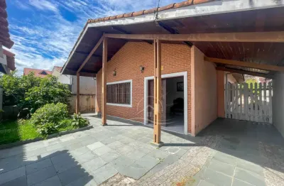 Casa térrea à venda , 3 quarto(s),  sendo 1 suíte(s)  no bairro ribamar, 500 metros da praia, peruíbe-sp