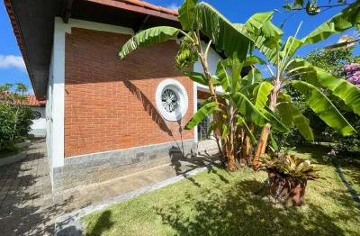 Casa térrea à venda , 3 quarto(s),  sendo 1 suíte(s)  no bairro parque turistico, 500 metros da praia, peruíbe-sp