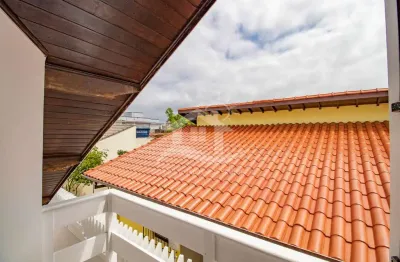 Casa sobrado à venda com piscina, 3 quarto(s),  sendo 1 suíte(s)  no bairro cidade nova peruíbe, 200 metros da praia, peruíbe-sp