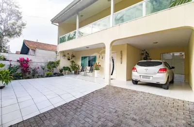 Casa sobrado à venda com piscina, 5 quarto(s),  sendo 5 suíte(s)  no bairro beira mar, 200 metros da praia, peruíbe-sp