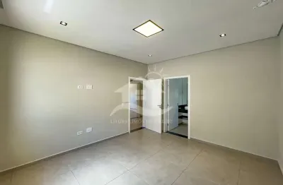 Casa térrea com piscina à venda com piscina, 3 quarto(s),  sendo 2 suíte(s)  no bairro jardim beira mar, 250 metros da praia, peruíbe-sp