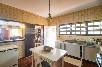 Casa térrea à venda , 4 quarto(s),  sendo 2 suíte(s)  no bairro flórida, 0 metros da praia, peruíbe-sp