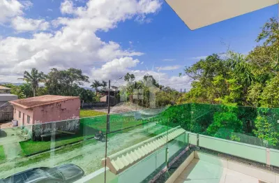 Casa sobrado à venda , 4 quarto(s),  sendo 3 suíte(s)  no bairro jardim são luis, 1200 metros da praia, peruíbe-sp