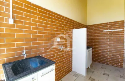 Casa térrea com piscina à venda com piscina, 4 quarto(s),  sendo 1 suíte(s)  no bairro stella maris, 700 metros da praia, peruíbe-sp