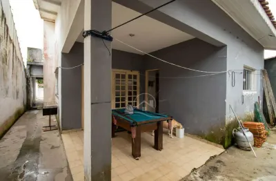 Casa sobrado à venda , 3 quarto(s),  sendo 1 suíte(s)  no bairro centro, 200 metros da praia, peruíbe-sp
