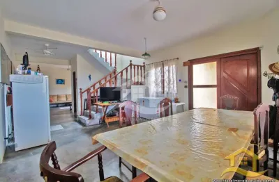 Casa sobrado à venda , 5 quarto(s),  sendo 5 suíte(s)  no bairro maria helena novaes, 0 metros da praia, peruíbe-sp