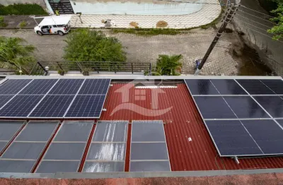 Casa sobrado à venda com piscina, 5 quarto(s),  sendo 3 suíte(s)  no bairro arpoador, 300 metros da praia, peruíbe-sp