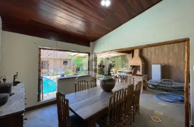 Casa mezanino à venda com piscina, 3 quarto(s),  sendo 1 suíte(s)  no bairro centro, 800 metros da praia, peruíbe-sp