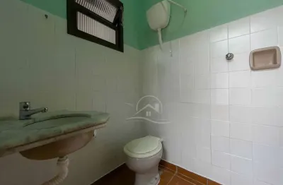 Casa térrea com edícula à venda , 3 quarto(s),  sendo 1 suíte(s)  no bairro josedy, 250 metros da praia, peruíbe-sp