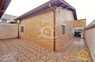 Casa térrea à venda , 3 quarto(s),  sendo 1 suíte(s)  no bairro oasis, 0 metros da praia, peruíbe-são paulo