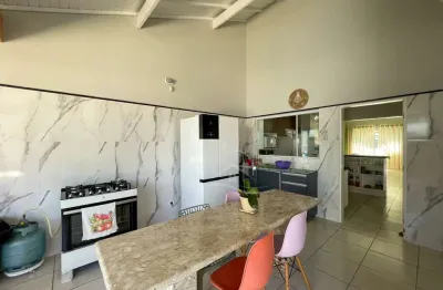 Casa térrea à venda com piscina, 3 quarto(s),  sendo 1 suíte(s)  no bairro belmira novaes, 600 metros da praia, peruíbe-sp