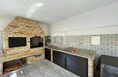 Casa térrea à venda , 3 quarto(s),  sendo 1 suíte(s)  no bairro são joão batista, 250 metros da praia, peruíbe-sp