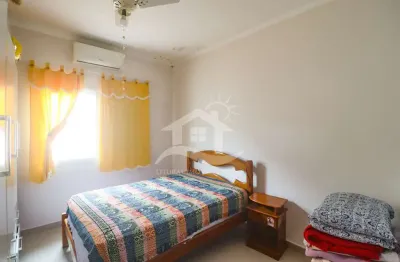 Casa térrea com piscina à venda com piscina, 3 quarto(s),  sendo 1 suíte(s)  no bairro parque turistico, 600 metros da praia, peruíbe-sp