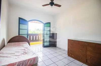 Casa assobradada à venda com piscina, 3 quarto(s),  sendo 1 suíte(s)  no bairro jardim são luis, 1300 metros da praia, peruíbe-sp