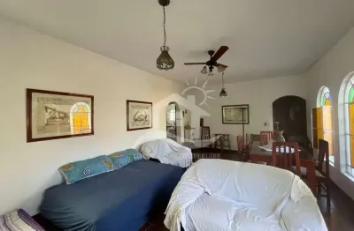 Casa térrea à venda , 2 quarto(s),  sendo 1 suíte(s)  no bairro jardim peruíbe, 1000 metros da praia, peruíbe-sp