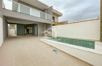 Casa sobrado novo à venda , 3 quarto(s),  sendo 1 suíte(s)  no bairro flora rica, 2000 metros da praia, peruíbe-sp