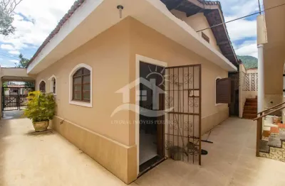 Casa térrea à venda , 4 quarto(s),  sendo 0 suíte(s)  no bairro veneza, 2000 metros da praia, peruíbe-sp