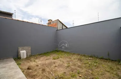 Casa térrea à venda com piscina, 2 quarto(s),  sendo 1 suíte(s)  no bairro park daville, 2000 metros da praia, peruíbe-sp