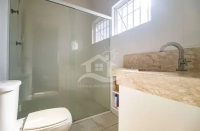 Casa sobrado à venda , 3 quarto(s),  sendo 3 suíte(s)  no bairro turístico, 1000 metros da praia, peruíbe-sp