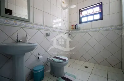 Casa térrea com piscina à venda com piscina, 2 quarto(s),  sendo 1 suíte(s)  no bairro jardim peruíbe, 1800 metros da praia, peruíbe-sp