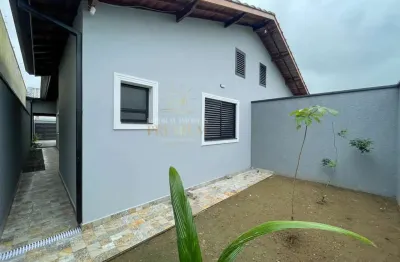 Casa térrea à venda com piscina, 2 quarto(s),  sendo 1 suíte(s)  no bairro park daville, 2000 metros da praia, peruíbe-sp