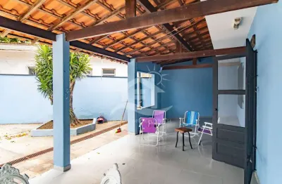 Casa térrea à venda , 3 quarto(s),   no bairro jardim itatins, 2 metros da praia, peruíbe-sp