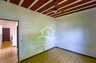 Casa térrea à venda , 2 quarto(s),   no bairro flórida, 800 metros da praia, peruíbe-sp