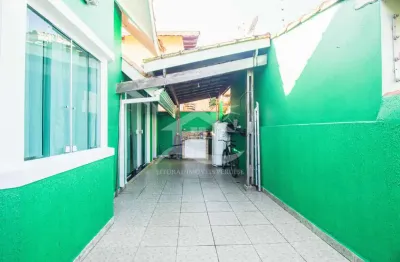 Casa sobrado à venda , 3 quarto(s),  sendo 1 suíte(s)  no bairro stella maris, 1000 metros da praia, peruíbe-sp