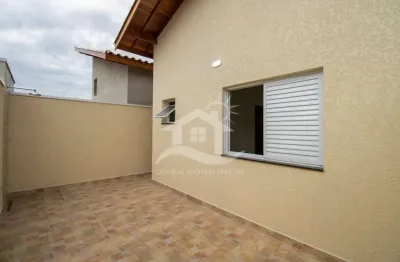 Casa térrea à venda , 2 quarto(s),  sendo 1 suíte(s)  no bairro flora rica, 1700 metros da praia, peruíbe-sp